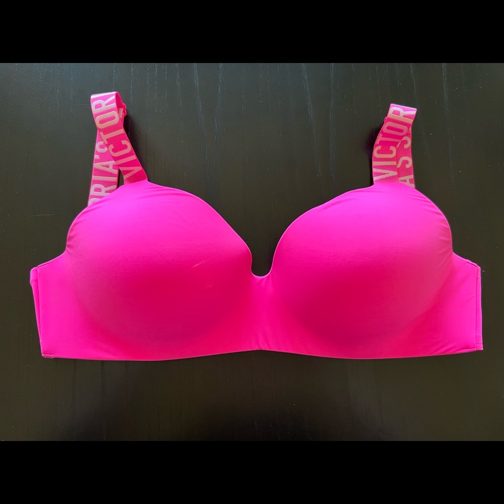 Victoria’s Secret Wireless T-Shirt Bra